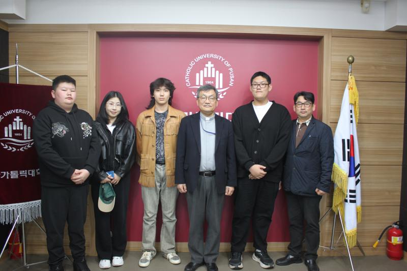 몽골 지식에르뎀 학교 본교 방문 관련 이미지